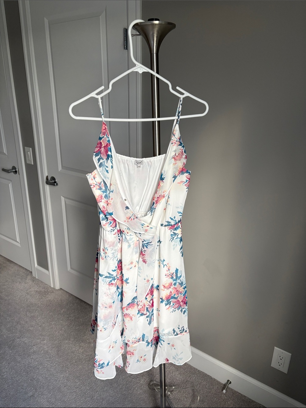 Cream Floral Ruffled Sundress - Picture 2 of 5